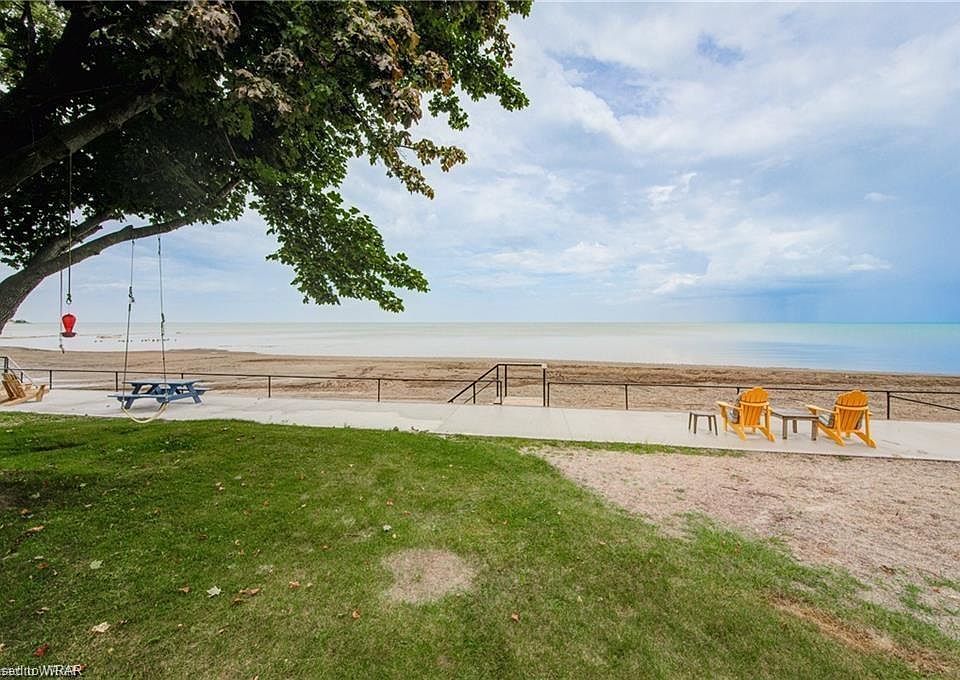 6274 Spruce St, Lambton Shores, ON N0N 1J2 MLS 40514455 Zillow