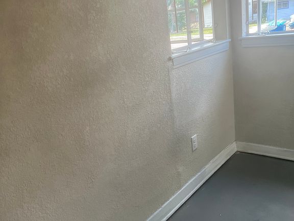 3rd image of 338 Overhill Dr