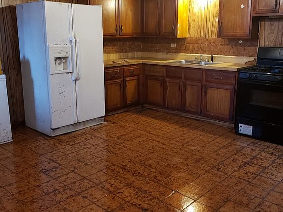 2nd image of 13312 S Riverdale Ave #0