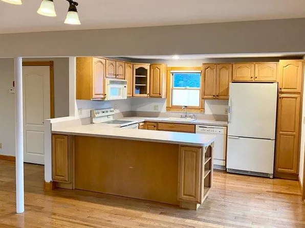 1630 Jefferson Ave, West Islip, NY 11795