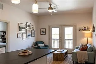1 bed, 700 sqft, $1,250 — Photo 3