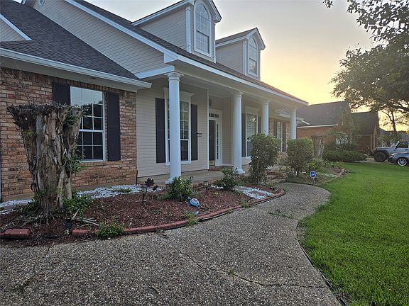 3rd image of 163 Southwood Dr