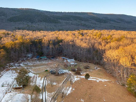 5th image of 553 Big River Rd