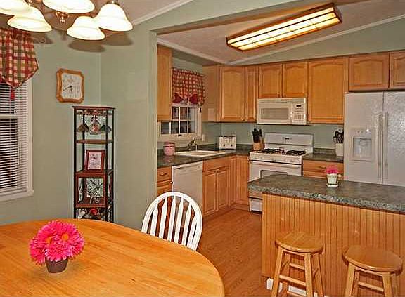 5th image of 1557 Starflower Ct