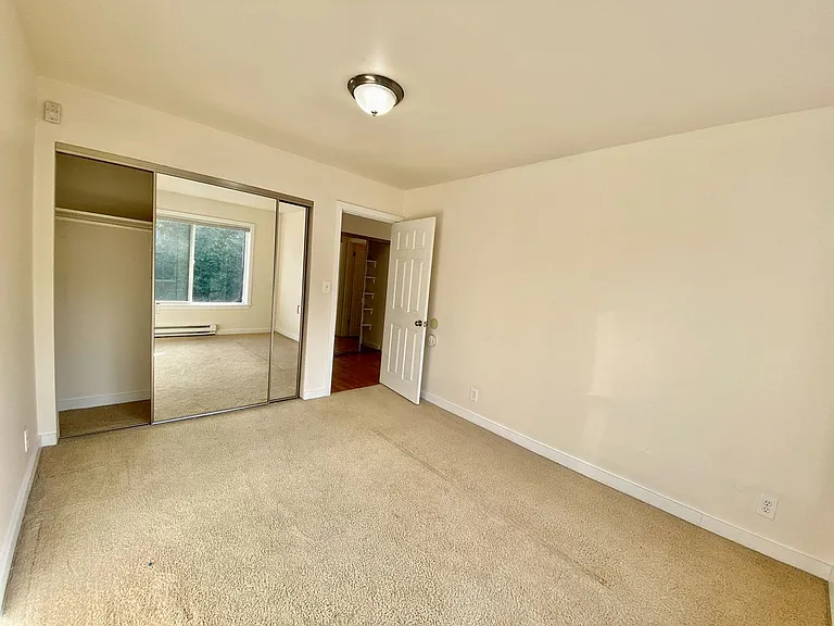 509 Apartments — Photo 10