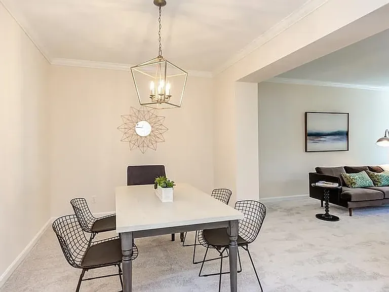 312 Baneberry Close — Photo 5