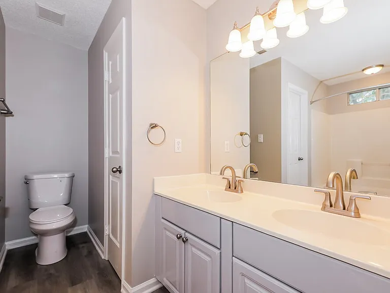 9922 Patrick Springs Ct — Photo 10