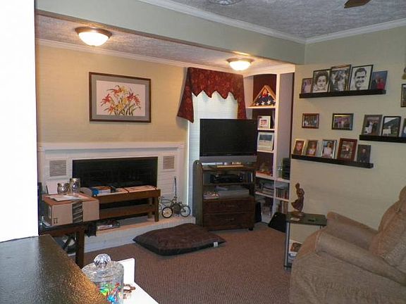 3rd image of 204 Mecklenburg Blvd