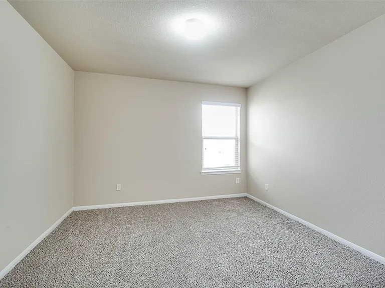 9210 Rustling Manor Ln — Photo 11