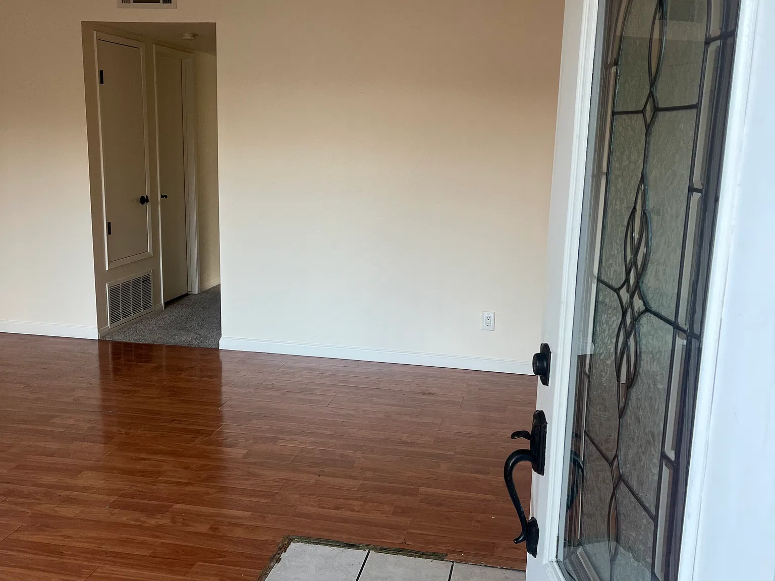 3 bed, 1148 sqft, $3,790 — Photo 3