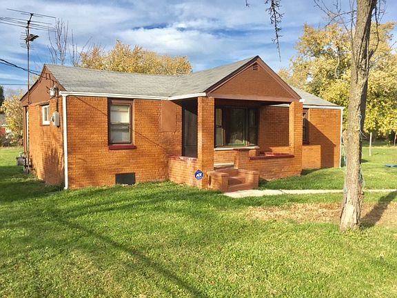 4th image of 3532 Plainview Dr