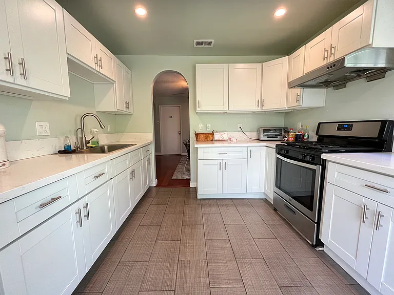 1634 Batson Ave #B8 — Photo 7
