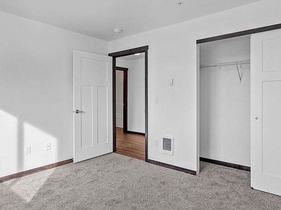 4th image of 128 W Neider Ave #204