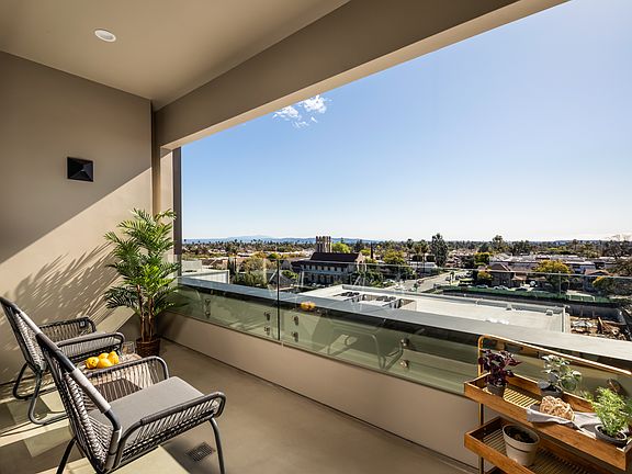 3rd image of 388 E Cordova St #308