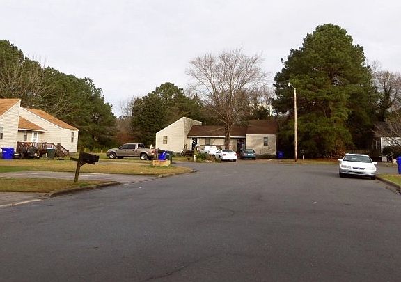 4th image of 101 Juniper Ln