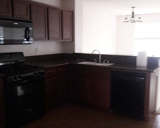 4th image of 642 W Brewer Rd