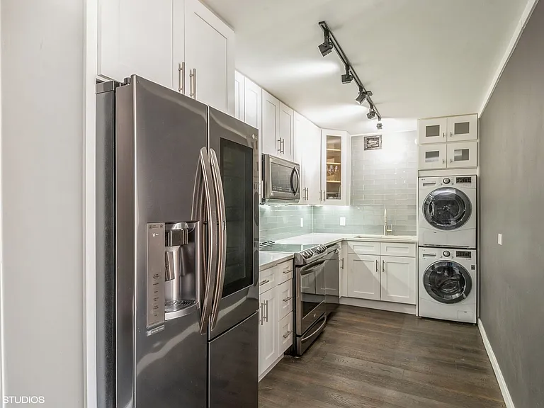 200 N Dearborn St #2608 — Photo 2