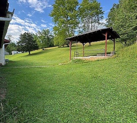 5th image of 4540 Woodrum Ln