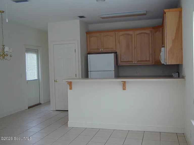 413 Atlantic Dr — Photo 5