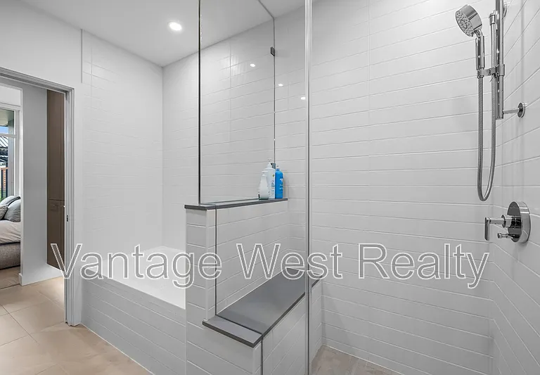 3389 Lakeshore Rd #210 — Photo 26