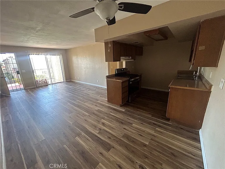 2469 W Acacia Ave — Photo 13