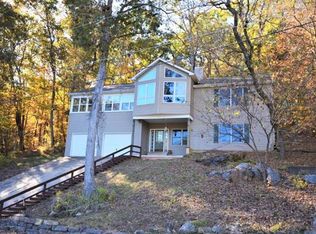 1575 S Lake Sherwood Dr, Lake Sherwood, MO 63357