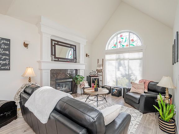 4th image of 10510 Baker Pl