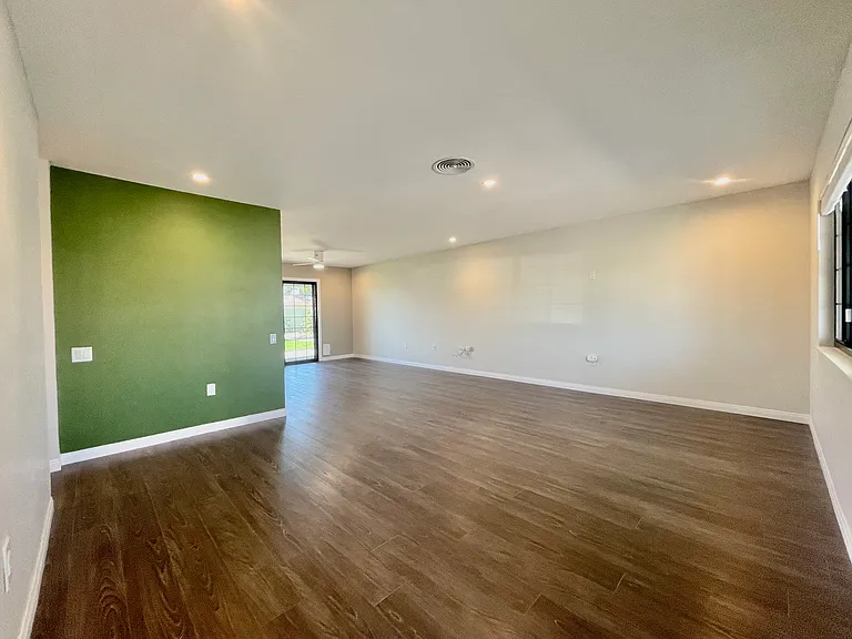 42900 Texas Ave — Photo 5