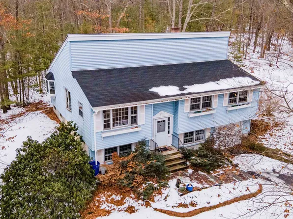 32 Aglipay Drive, Amherst, NH 03031