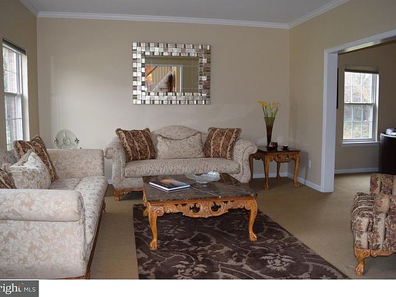 4th image of 41 Westwoods Blvd