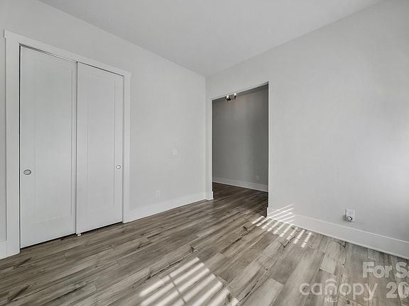 4th image of 8021 Brookbank Dr