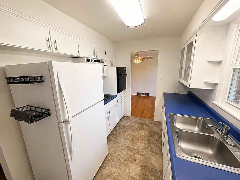 211 Bourn Ave — Photo 6