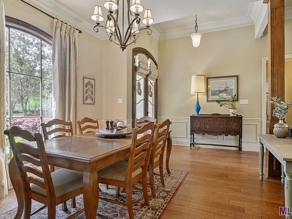 3rd image of 530 S Club Ave