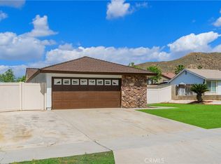 1065 Bascomb Dr, Riverside, CA 92507
