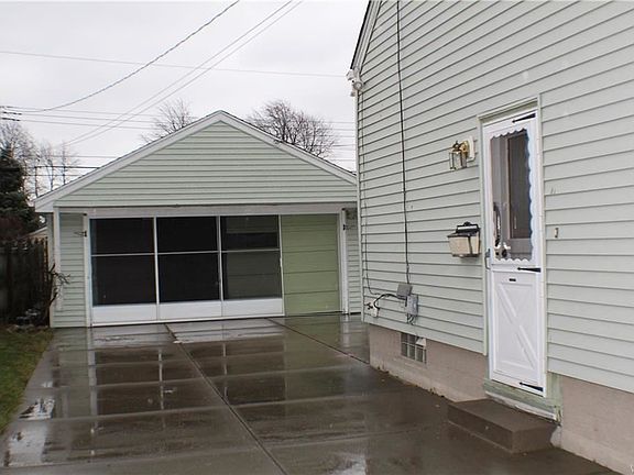 2nd image of 33 N Ellwood Ave