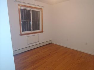 1118 127th St #1, College Point, NY 11356