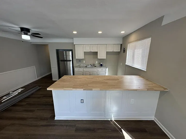 7126 Ohio Ave — Photo 1