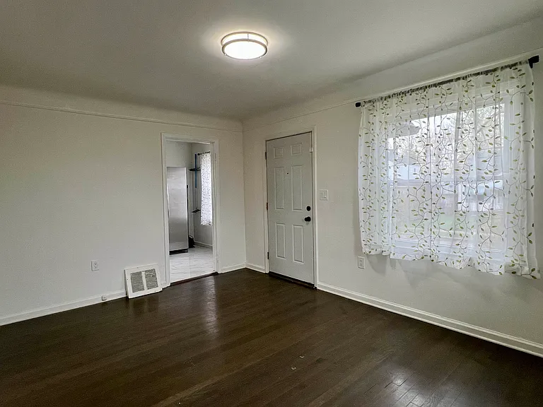 183 Crystal Lake Dr — Photo 11