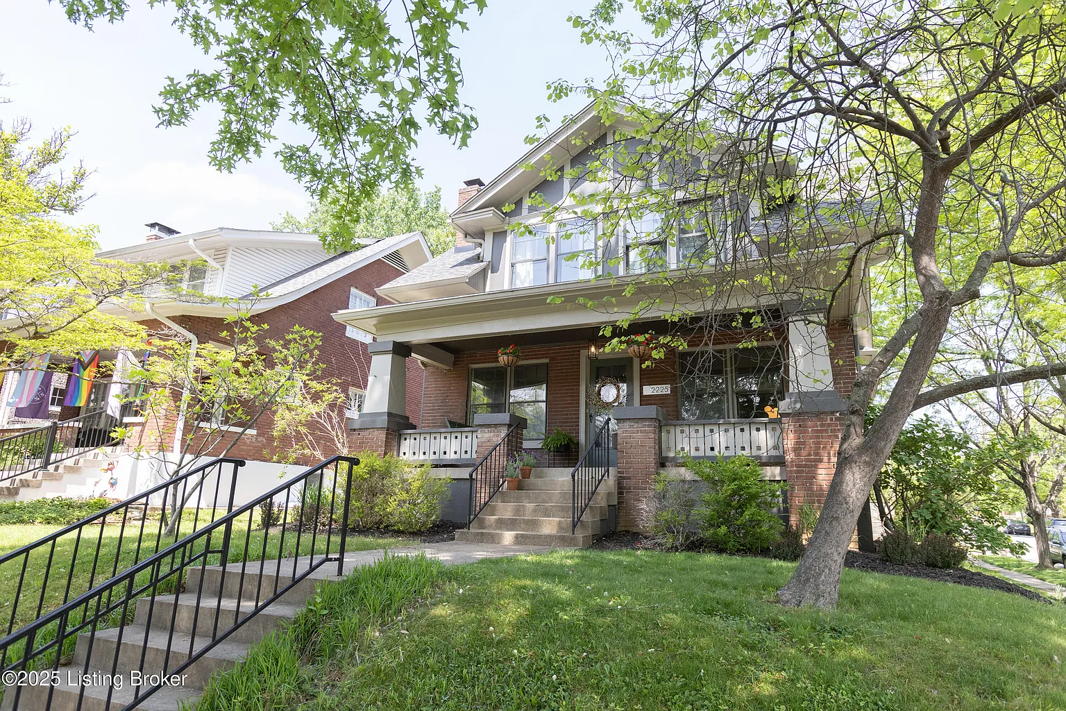 2225 Boulevard Napoleon photo 1