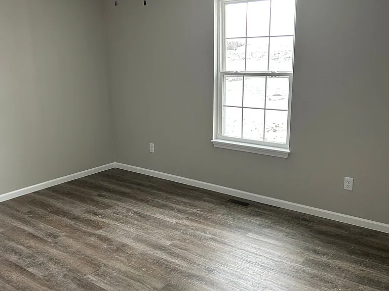 563-561 Goodman Dr #561 — Photo 10