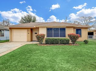 2100 Ontario St, Baytown, TX 77520