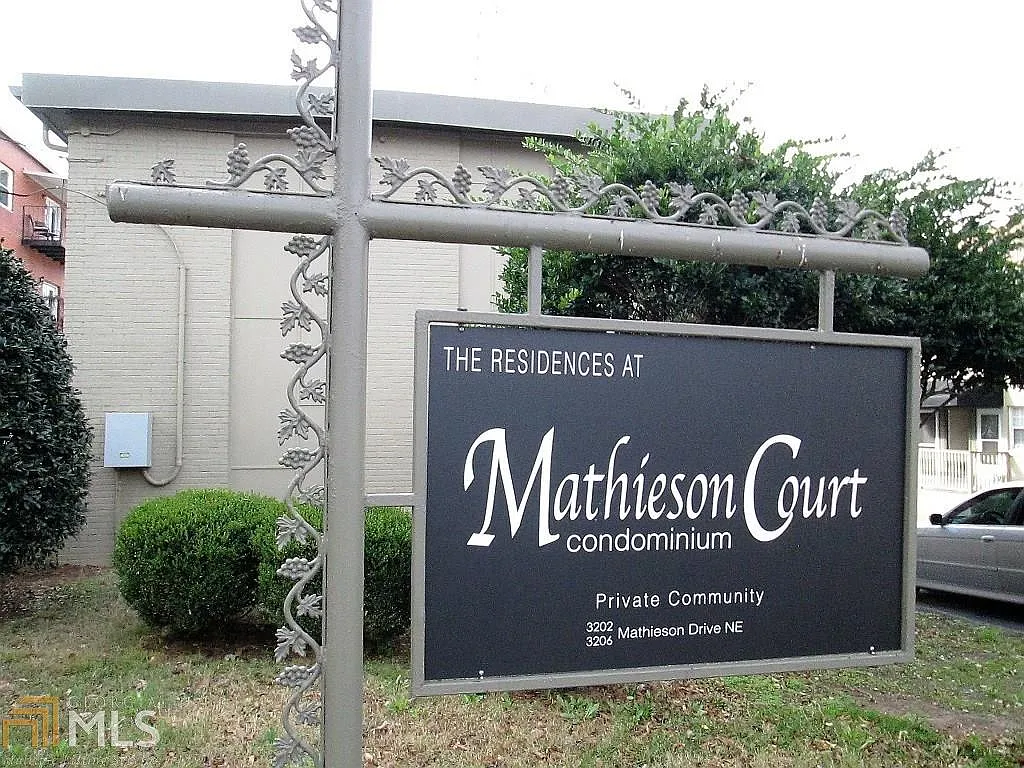 3202 Mathieson Dr NE APT 2 photo 1