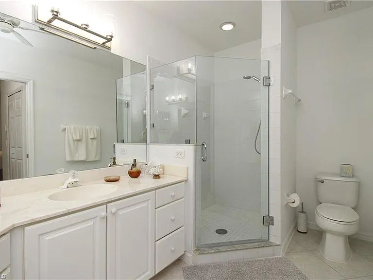 5645 Whisperwood Blvd #504 — Photo 40