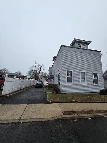 1696 Winfield St Photo 1