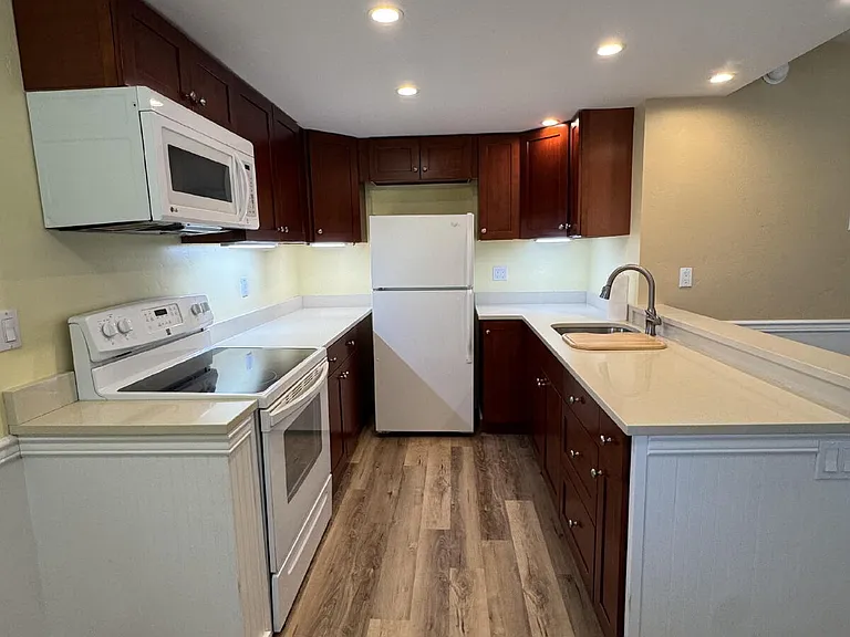 175 Rhone St #6 — Photo 3