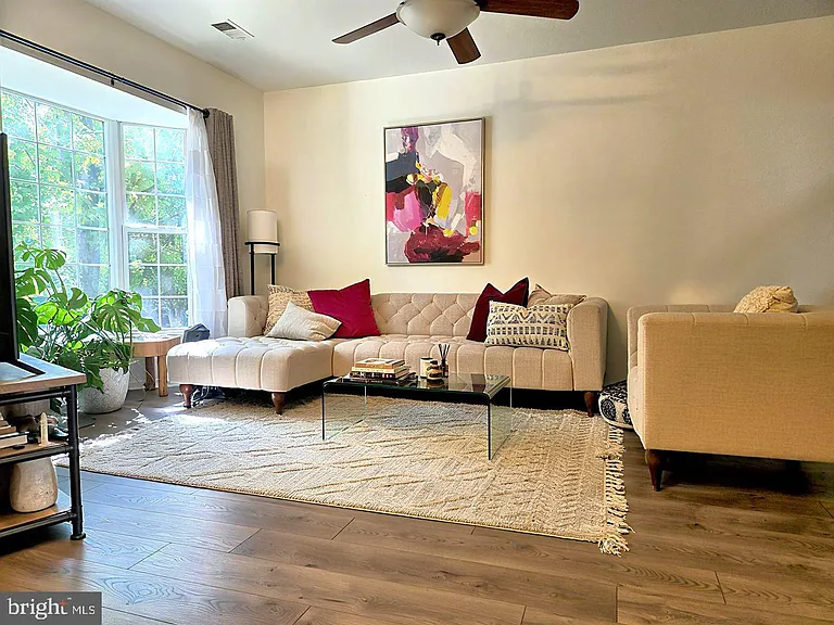 2484 Revere Ct #27B — Photo 4