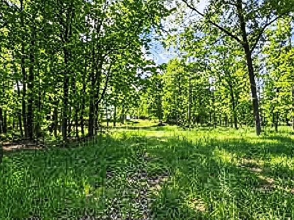 4th image of 832B Seven Hills Rd