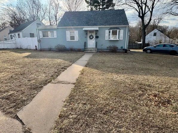 114 Middle Turnpike West, Manchester, CT 06040