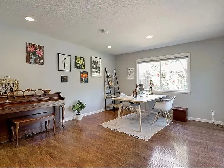 1312 Morrill Ave — Photo 12