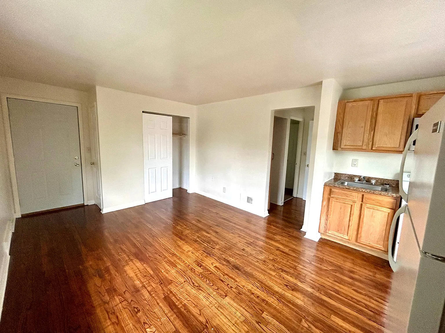1 bed, 600 sqft, $750 — Photo 2